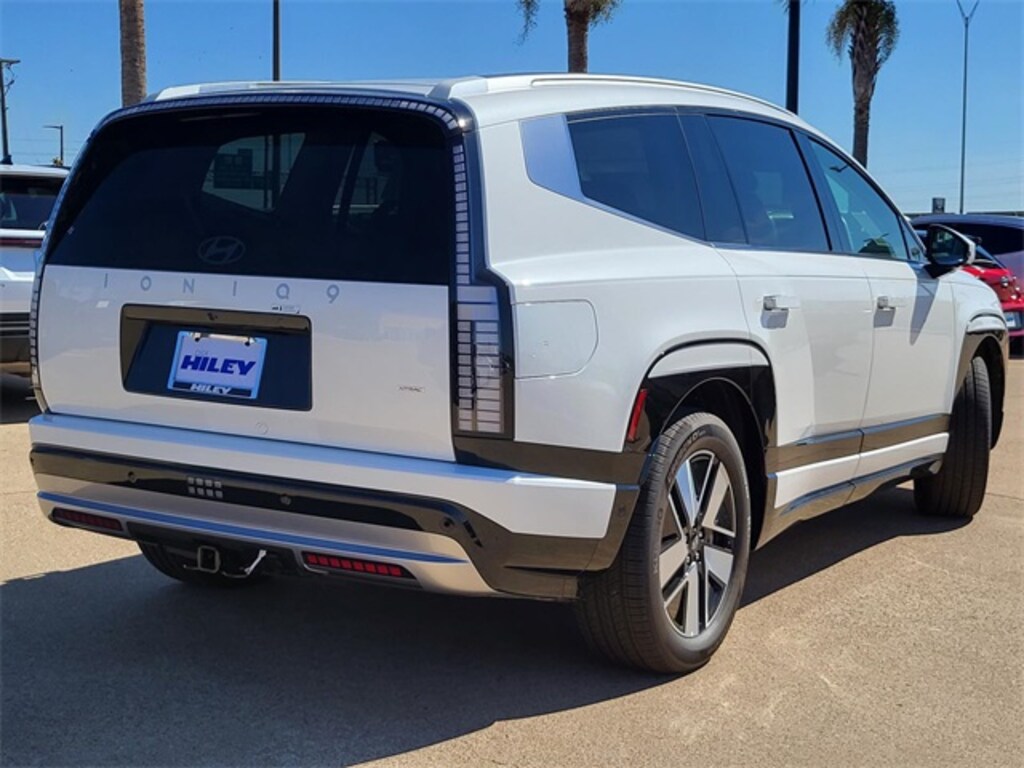 New 2026 Hyundai IONIQ 9 SEL SUV