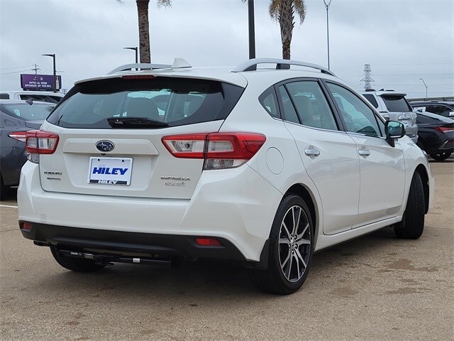 2017 Subaru Impreza 2.0i Limited photo 4