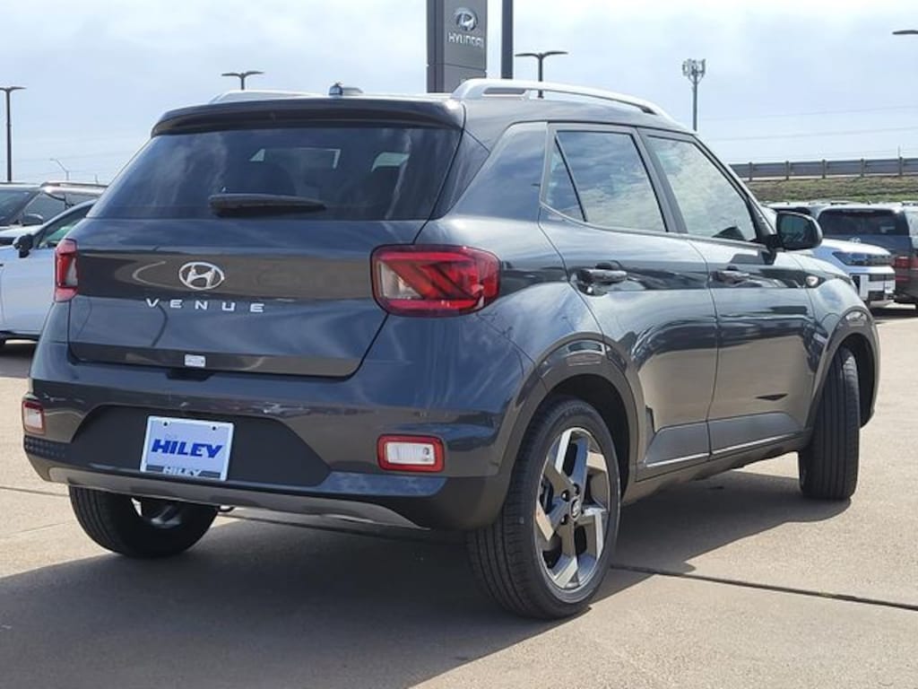 New 2026 Hyundai Venue SEL w/Two-Tone Roof SUV