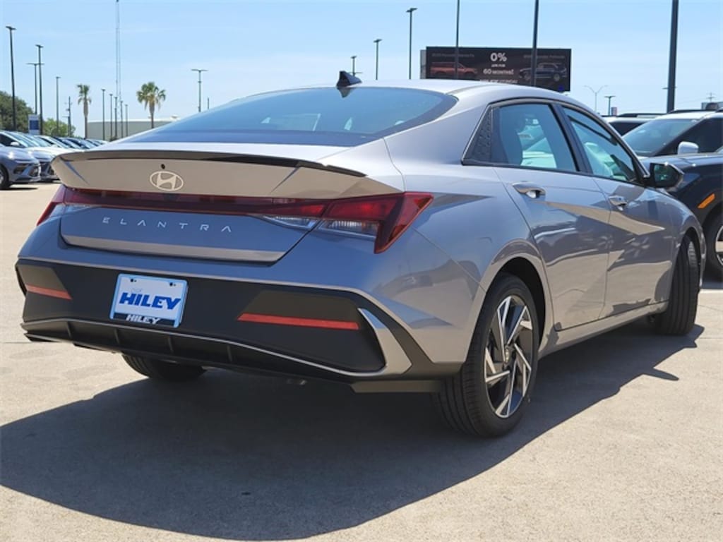 New 2025 Hyundai Elantra SEL Sport Sedan