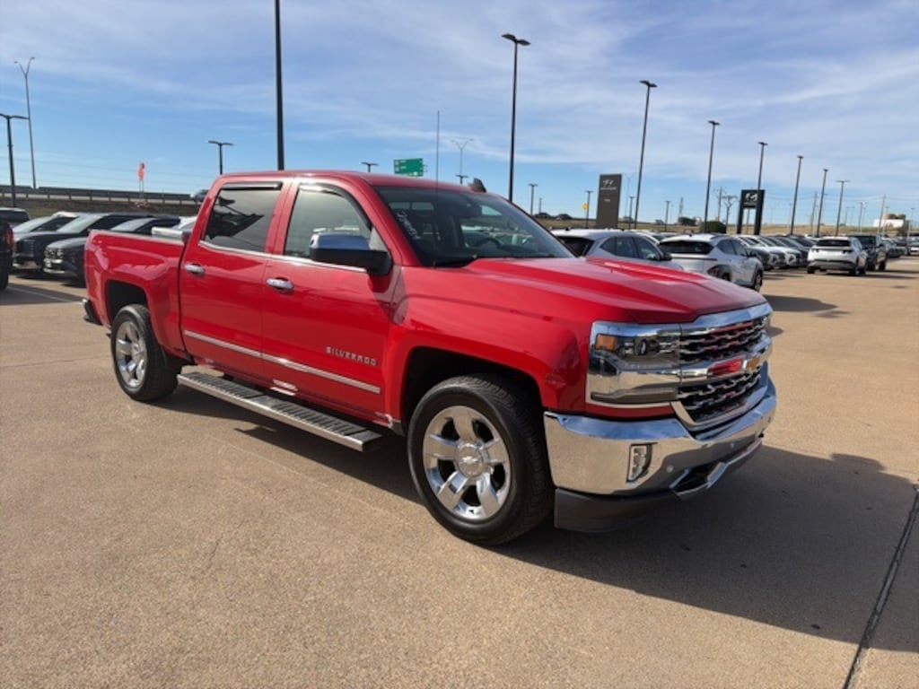 Used 2017 Chevrolet Silverado 1500 LTZ w/1LZ Truck Crew Cab