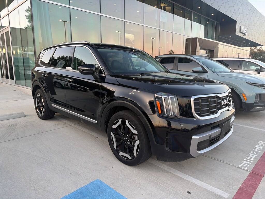 Used 2025 Kia Telluride S SUV