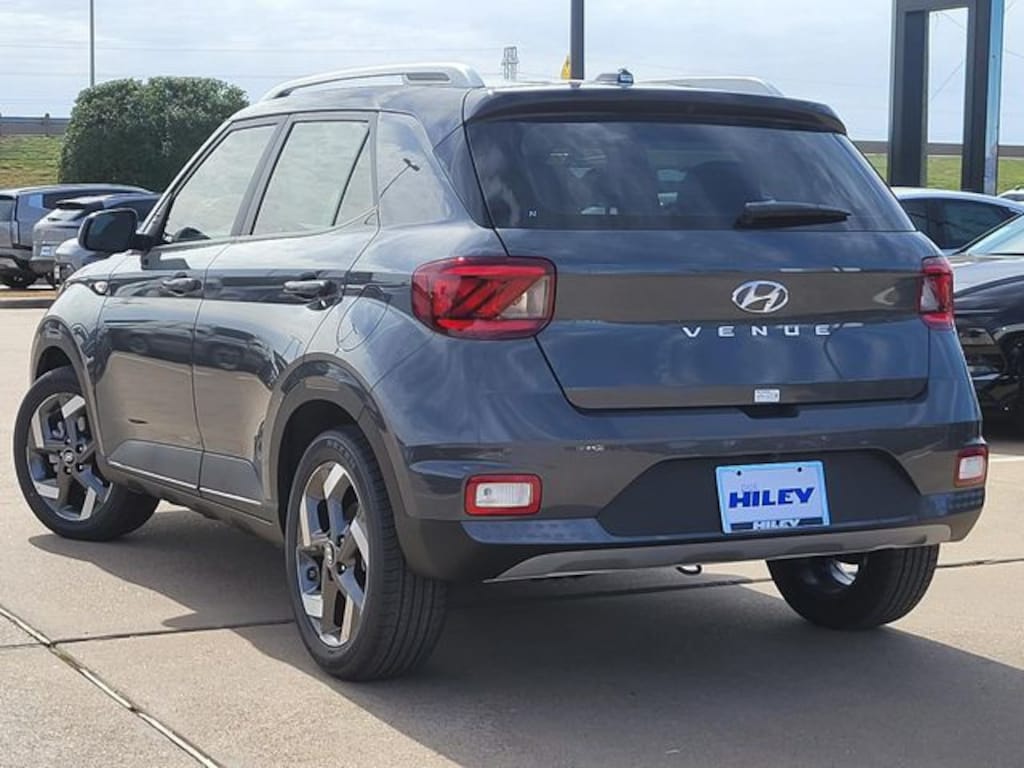 New 2026 Hyundai Venue SEL w/Two-Tone Roof SUV