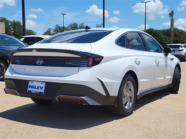 2025 Hyundai Sonata SE photo 4
