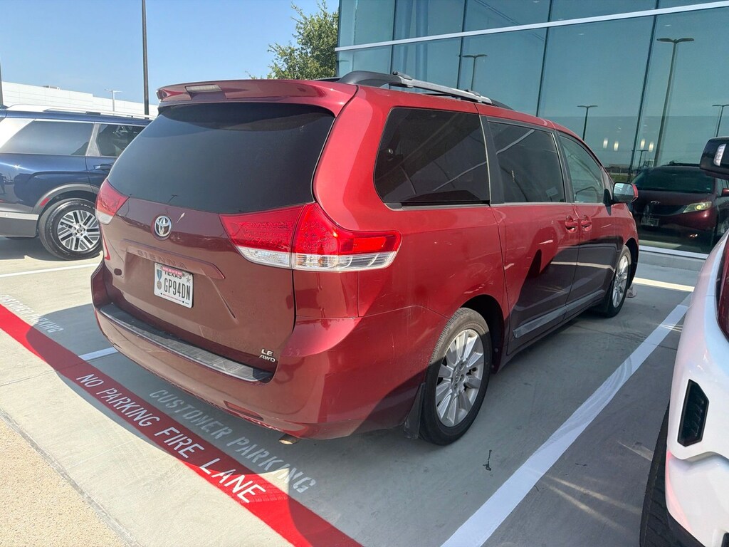 Used 2013 Toyota Sienna LE 7 Passenger Van
