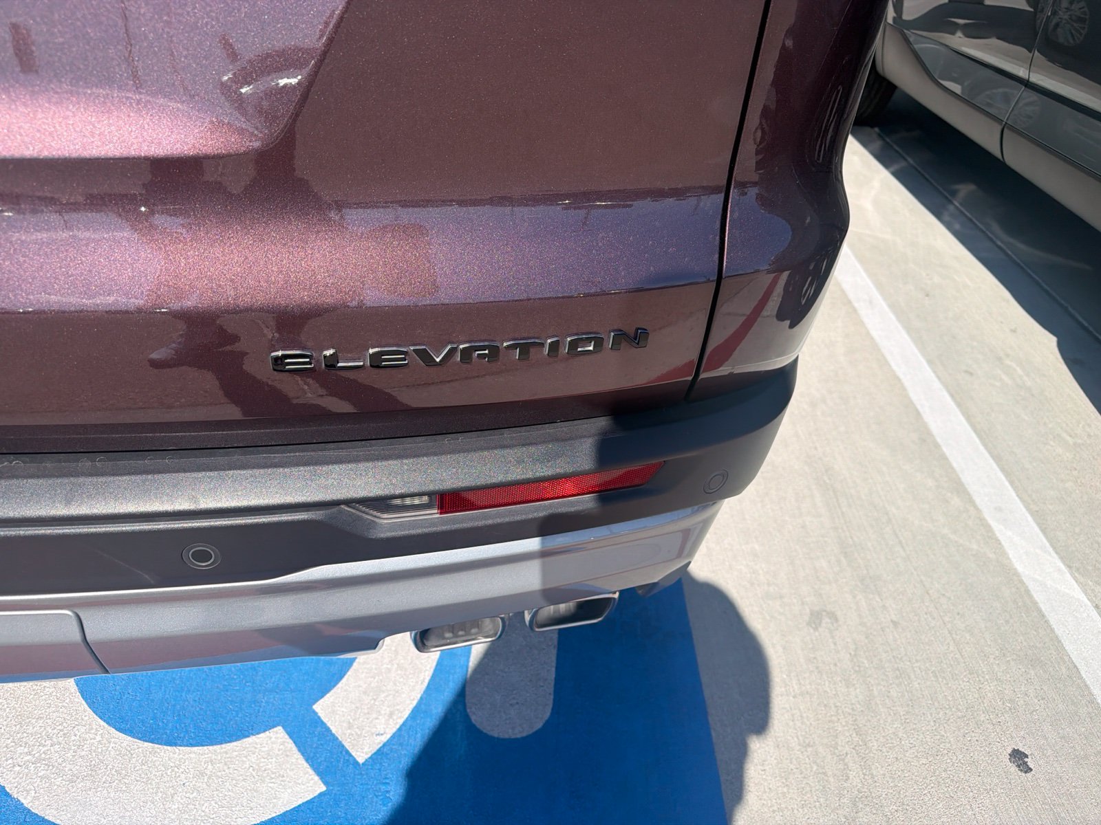 Used 2024 GMC Acadia Elevation SUV