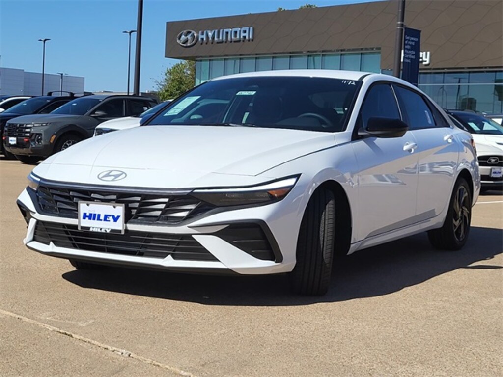 New 2026 Hyundai Elantra SEL Sport Sedan