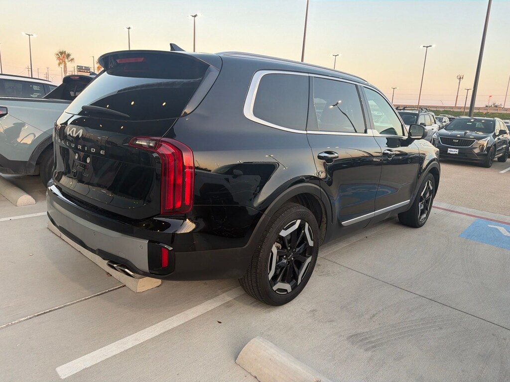 Used 2025 Kia Telluride S SUV
