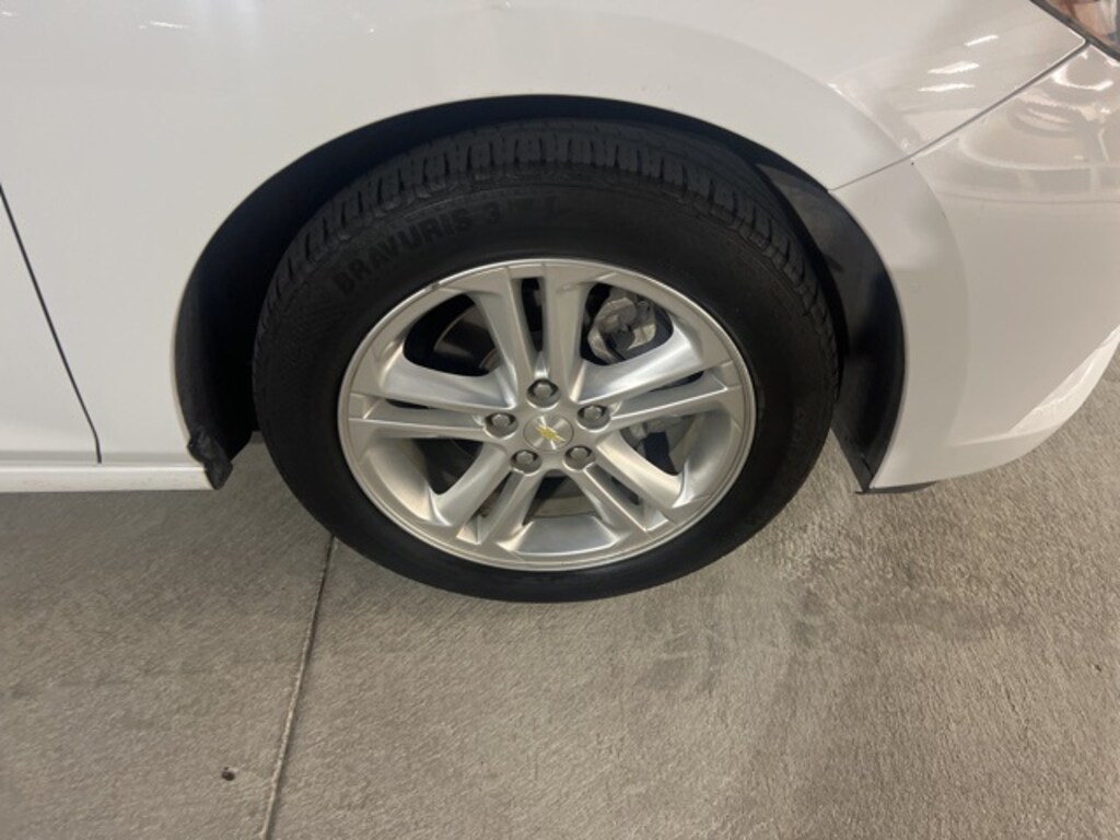 Used 2017 Chevrolet Cruze LT Auto Hatchback