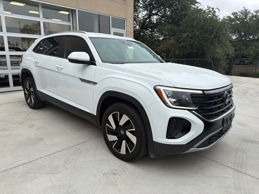Used 2024 Volkswagen Atlas Cross Sport 2.0T SE w/Technology SUV