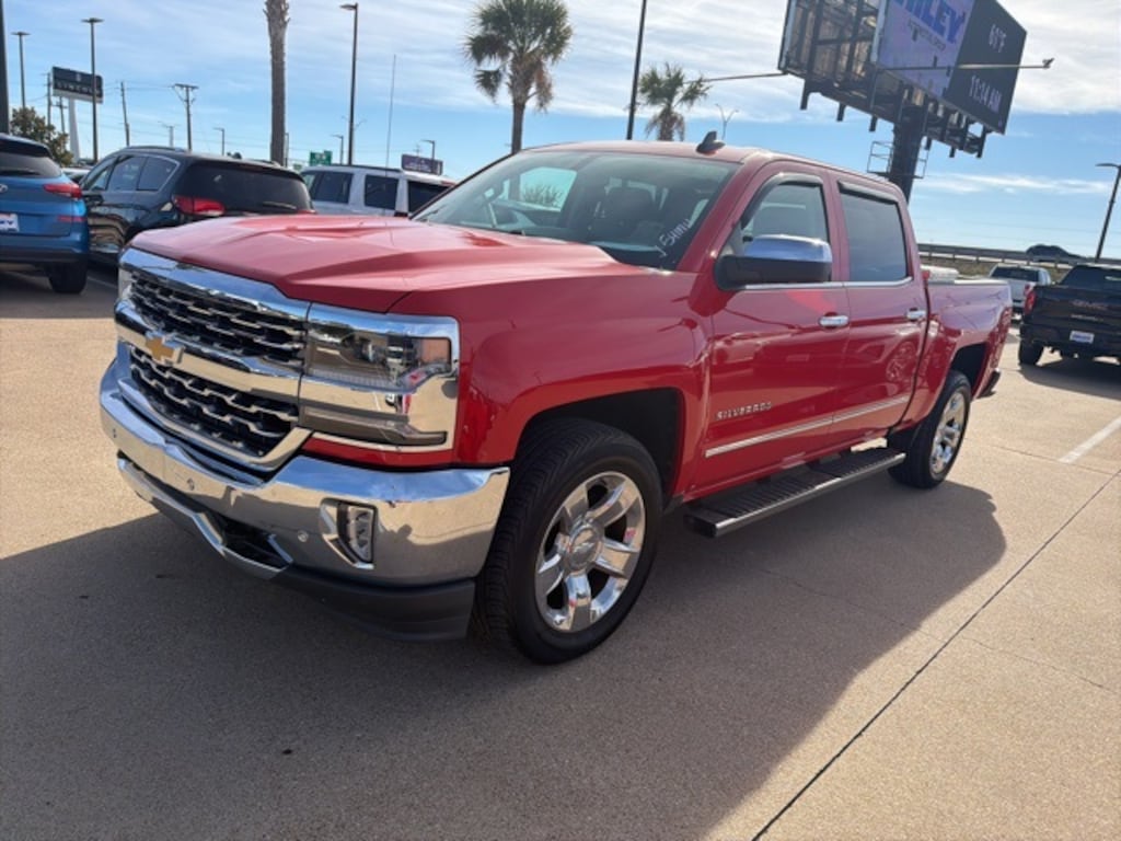 Used 2017 Chevrolet Silverado 1500 LTZ w/1LZ Truck Crew Cab
