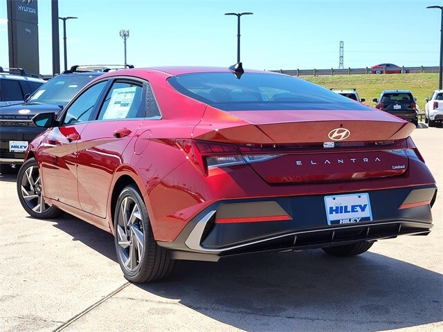 2025 Hyundai Elantra Limited photo 2