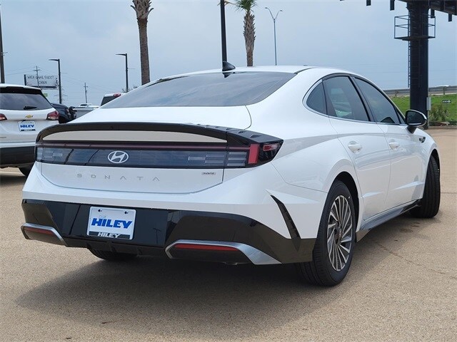 2025 Hyundai Sonata Hybrid SEL photo 4