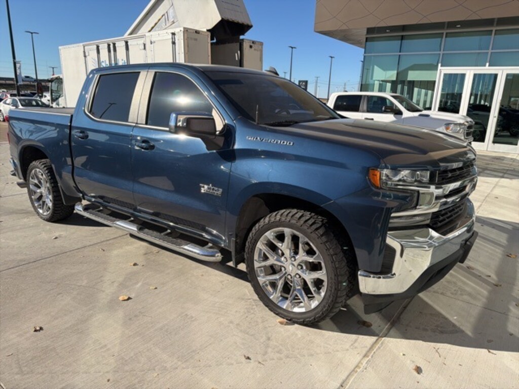Used 2020 Chevrolet Silverado 1500 LT Truck Crew Cab