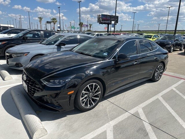 2023 Hyundai Sonata Limited photo 3