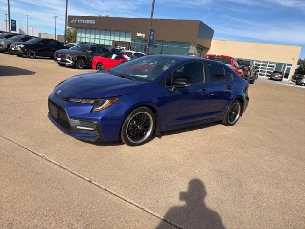 Used 2020 Toyota Corolla SE Sedan