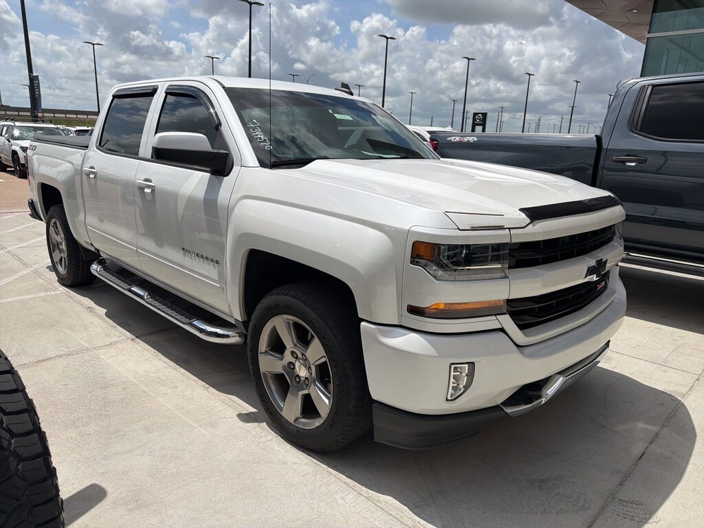 Used 2018 Chevrolet Silverado 1500 LT Truck Crew Cab