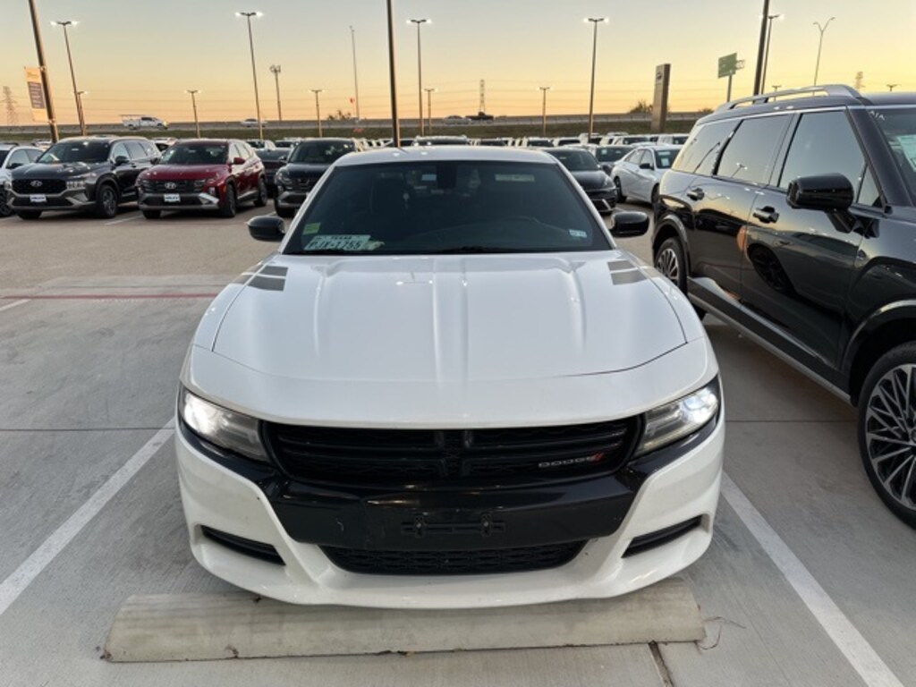 Used 2019 Dodge Charger SXT Sedan