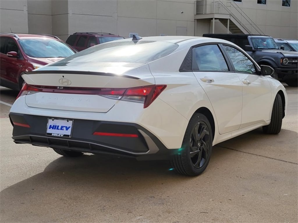 New 2026 Hyundai Elantra SEL Sport Sedan