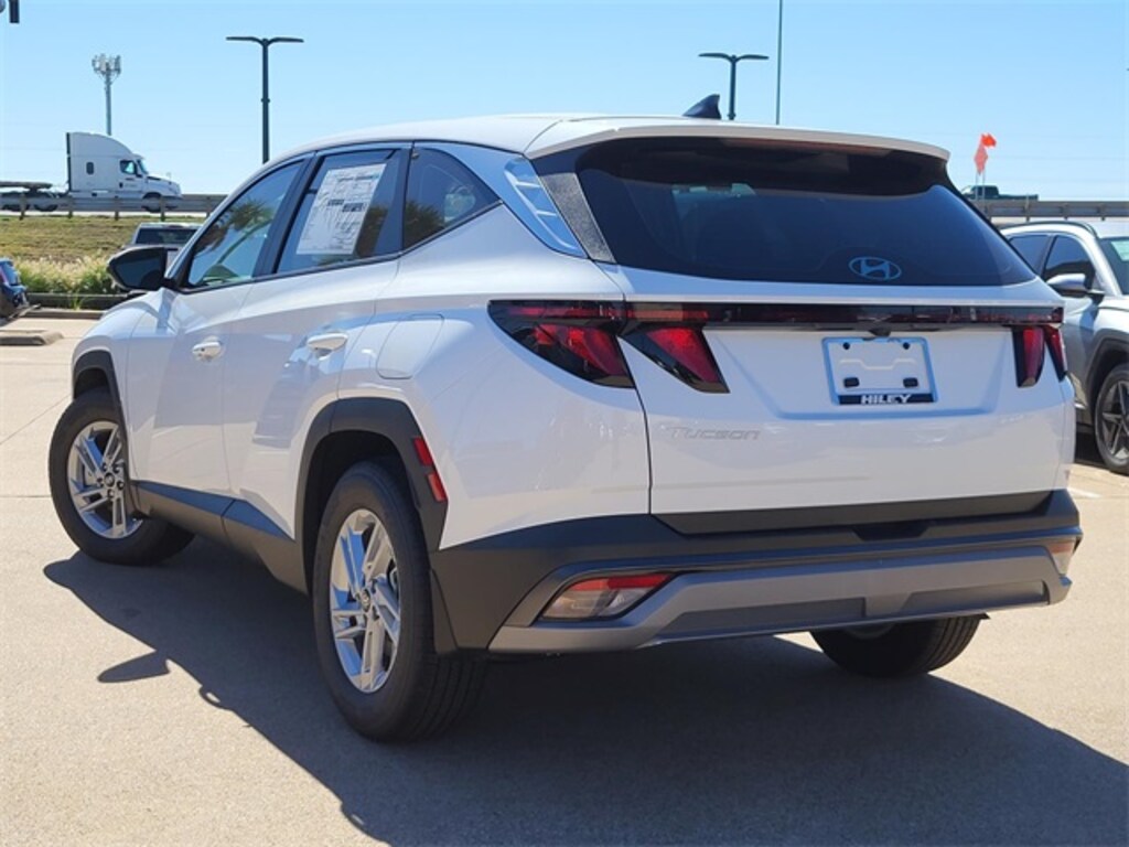 New 2025 Hyundai Tucson SE SUV