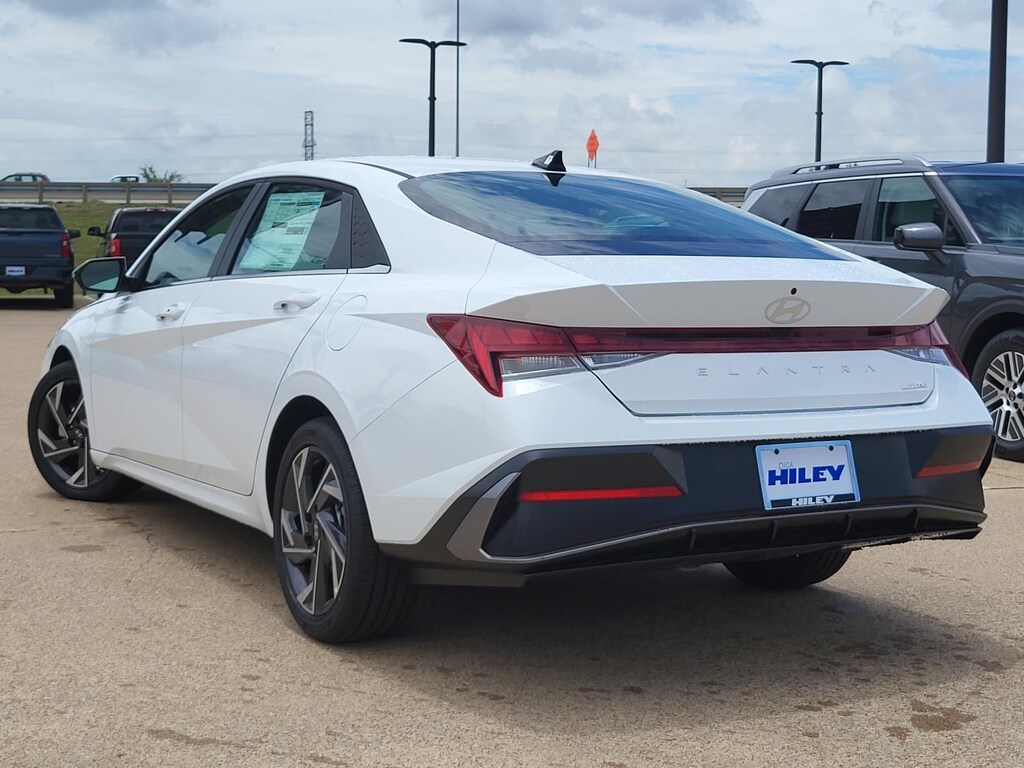New 2026 Hyundai Elantra Limited Sedan