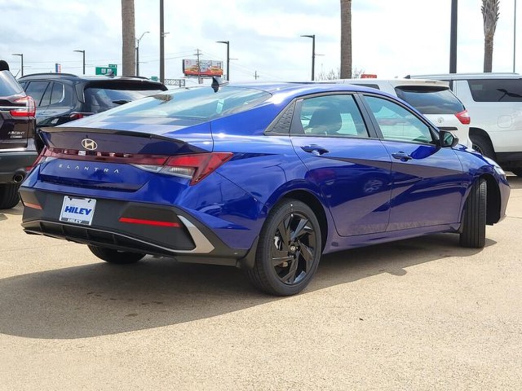 New 2026 Hyundai Elantra SEL Sport Sedan