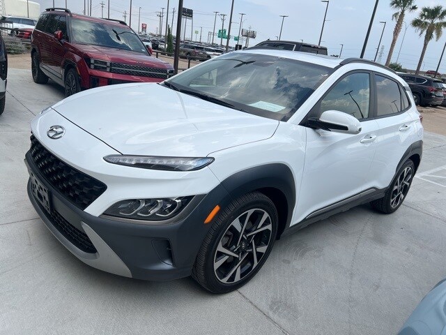 2022 Hyundai Kona Limited photo 3