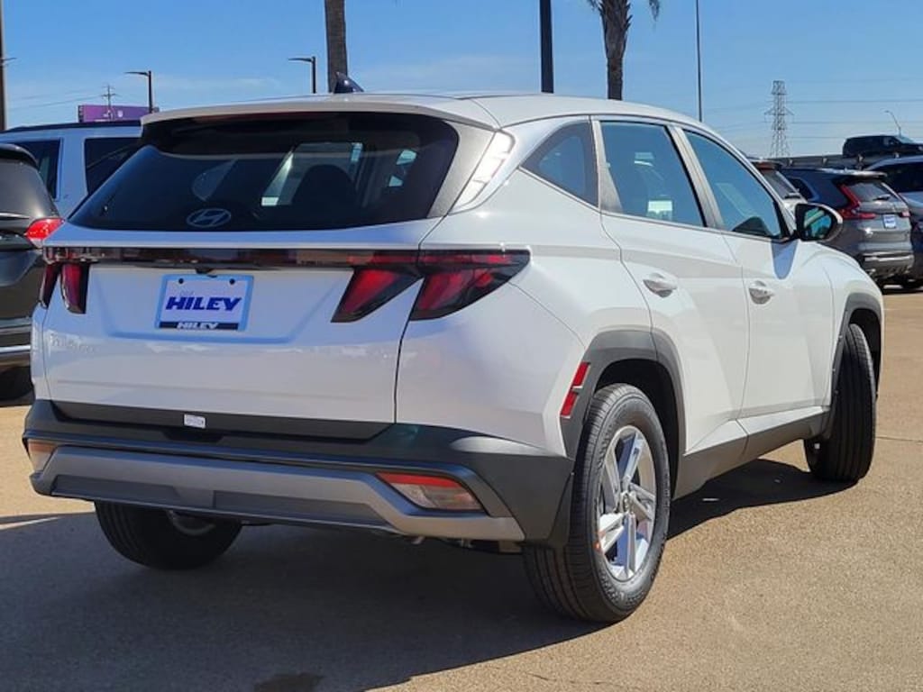 New 2026 Hyundai Tucson SE SUV