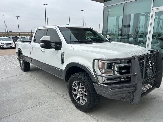 2022 Ford F-350 Lariat photo 3