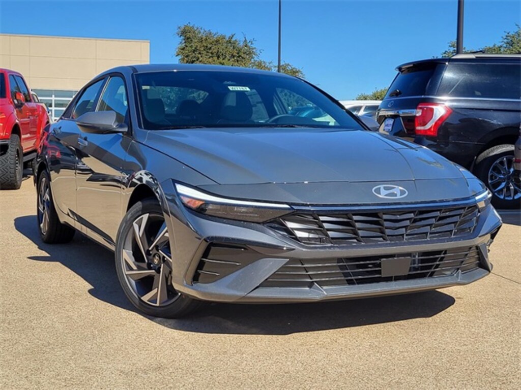 New 2025 Hyundai Elantra Hybrid Limited Sedan