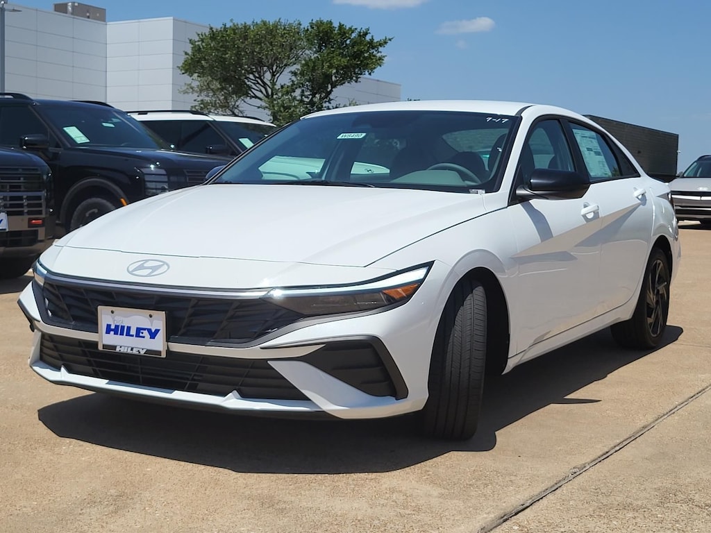 New 2026 Hyundai Elantra SEL Sport Sedan