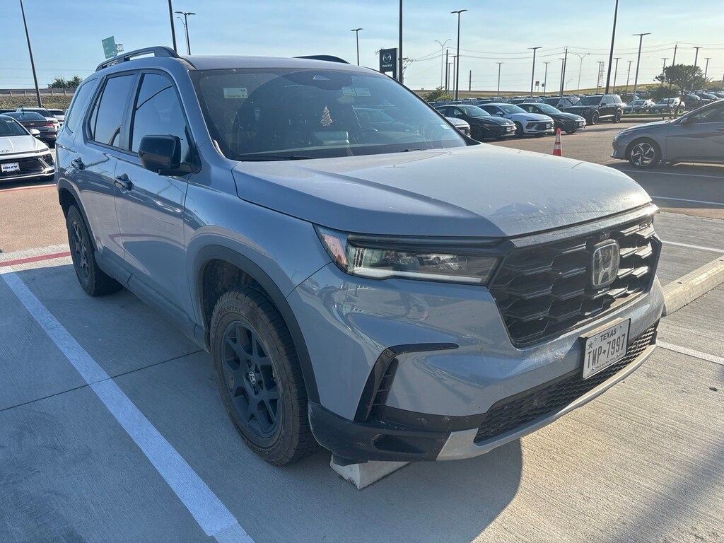 Used 2025 Honda Pilot TrailSport SUV