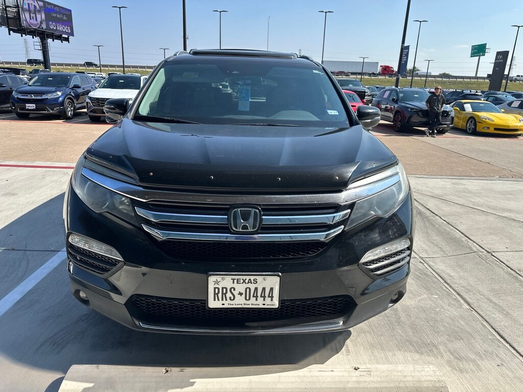 Used 2017 Honda Pilot Touring FWD SUV