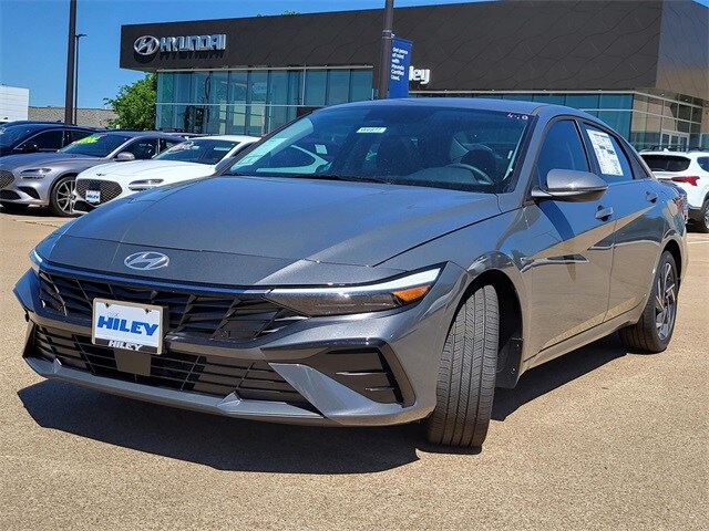 2025 Hyundai Elantra Hybrid Limited photo 2
