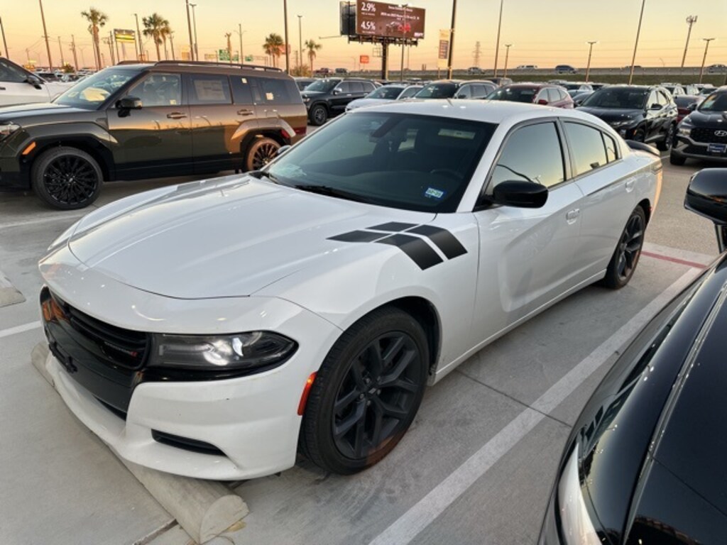 Used 2019 Dodge Charger SXT Sedan