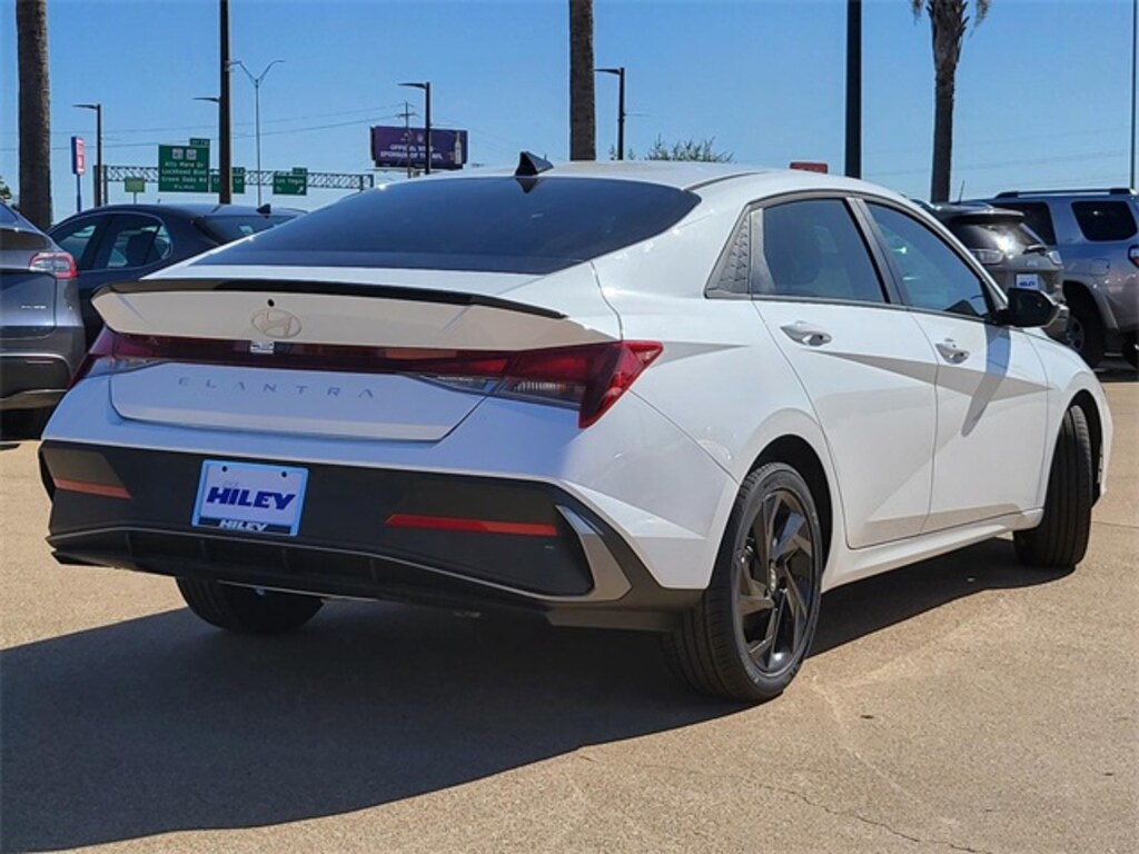 New 2026 Hyundai Elantra SEL Sport Sedan