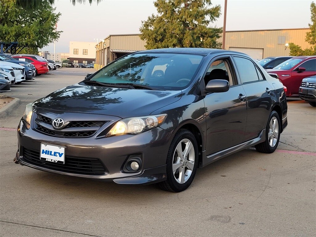 2012 Toyota Corolla S photo 2