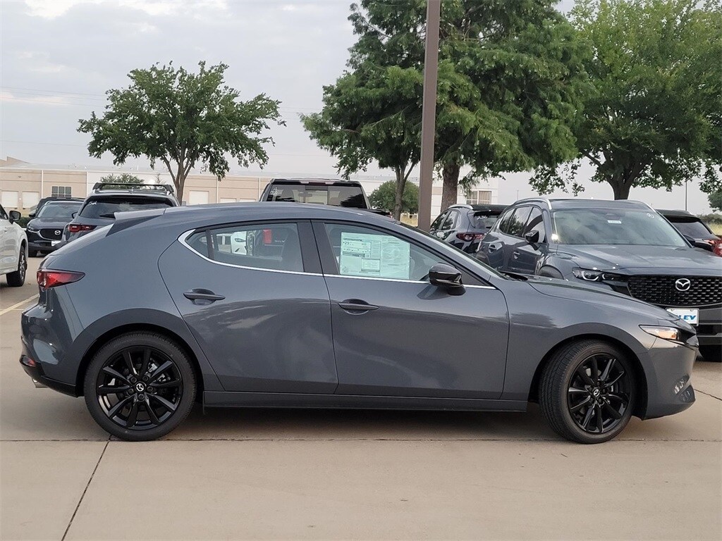 2025 Mazda Mazda3 Hatchback 2.5 s Carbon photo 2