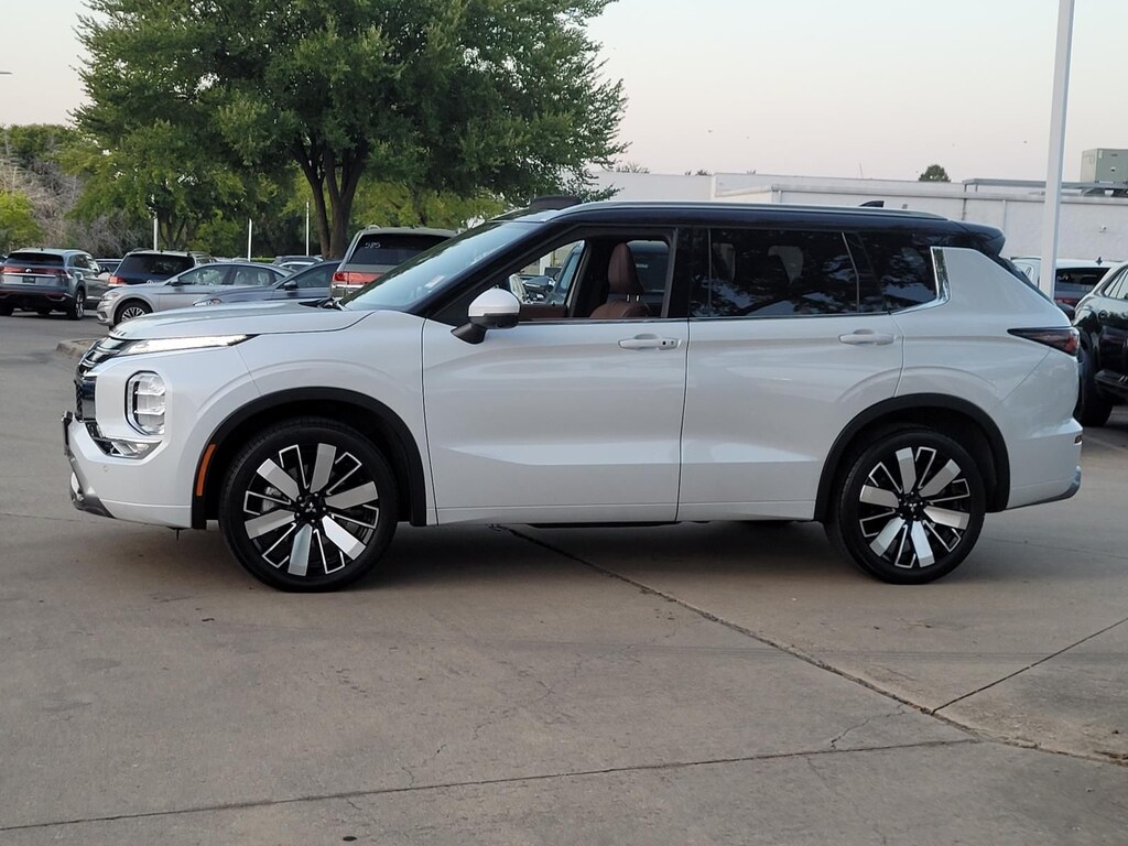 Used 2025 Mitsubishi Outlander SEL SUV