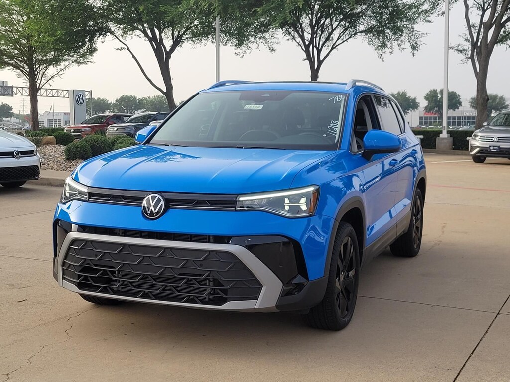 Certified 2025 Volkswagen Taos 1.5T SE SUV