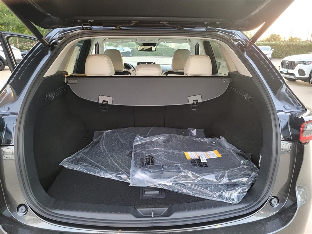 2025 Mazda CX-5 2.5 S Preferred photo 2