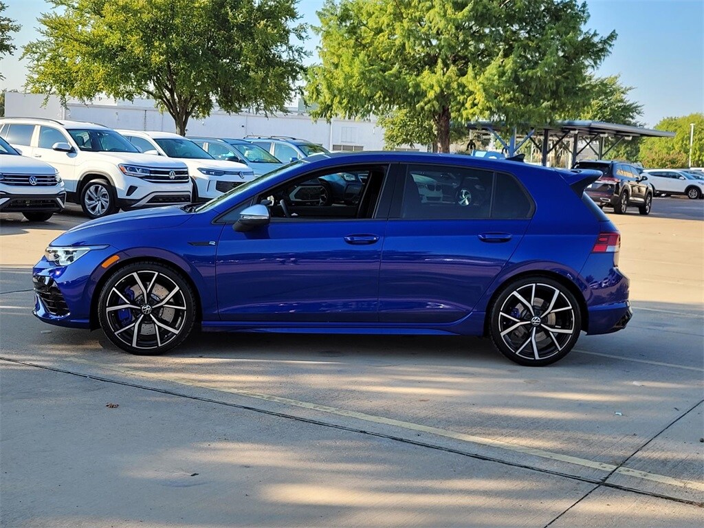 2024 Volkswagen Golf R photo 2