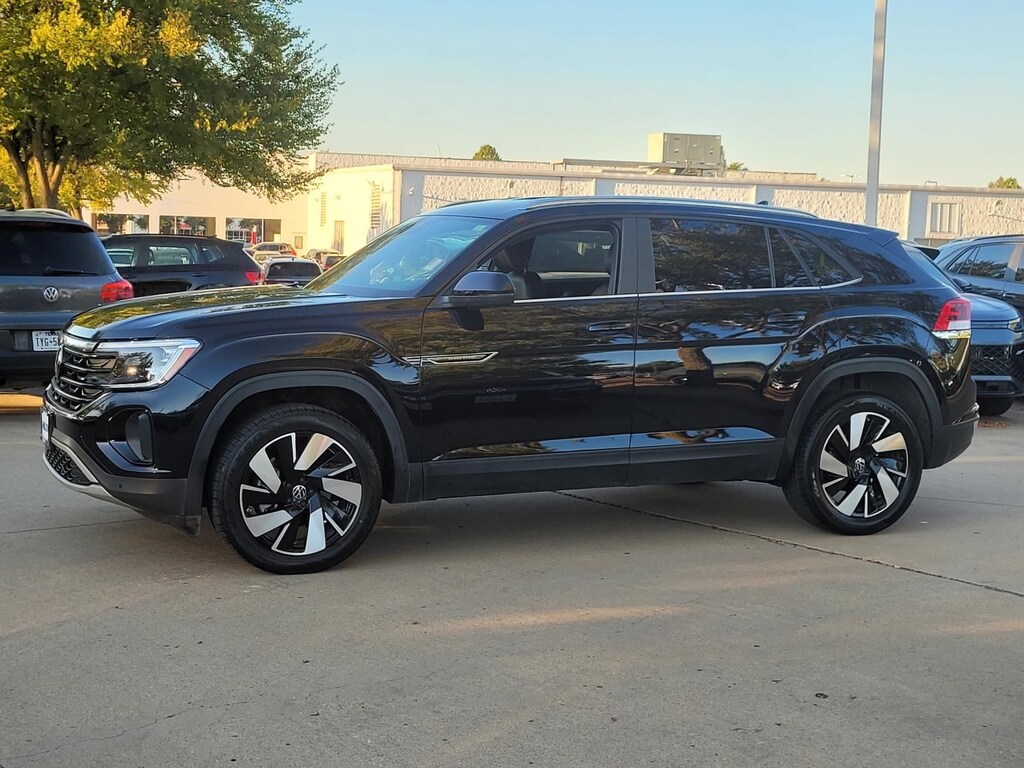 Used 2024 Volkswagen Atlas Cross Sport 2.0T SE w/Technology SUV