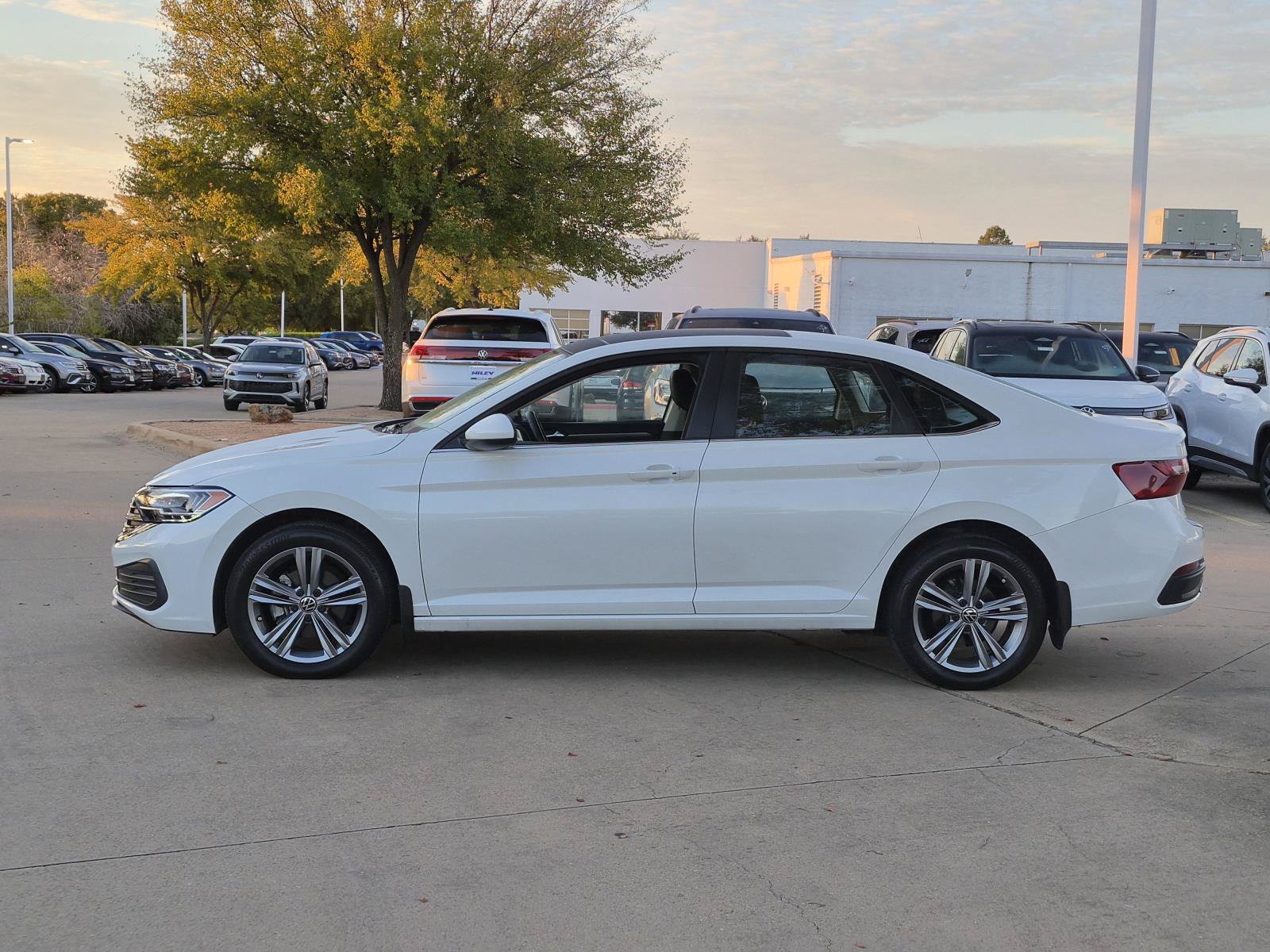 Used 2023 Volkswagen Jetta 1.5T SE Sedan
