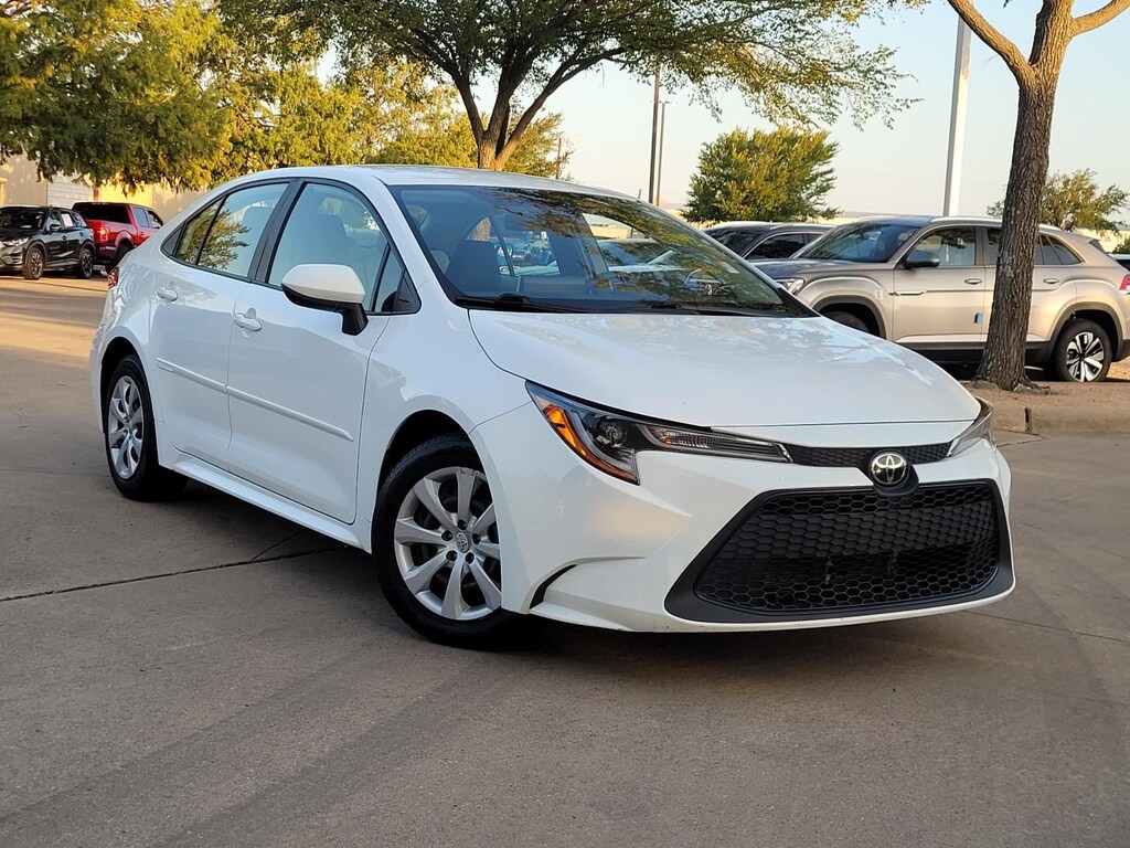 Used 2021 Toyota Corolla LE Sedan