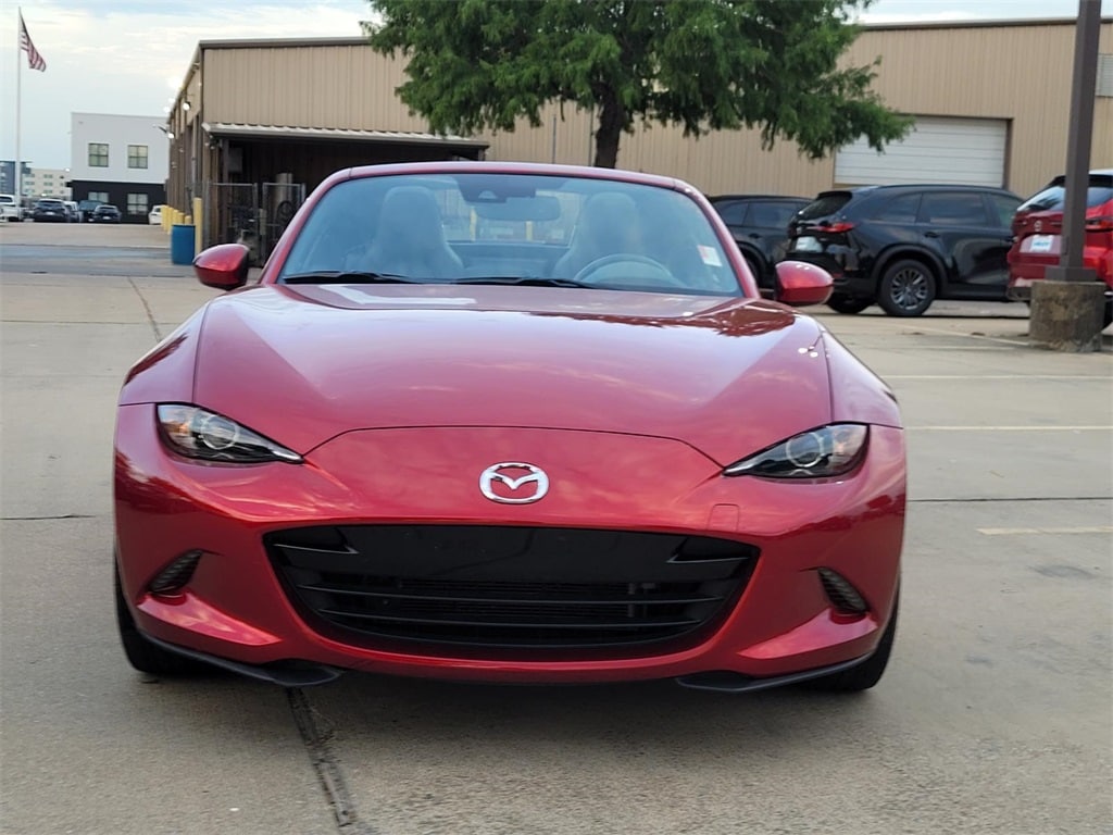 2019 Mazda MX-5 Miata Miata RF Grand Touring photo 2