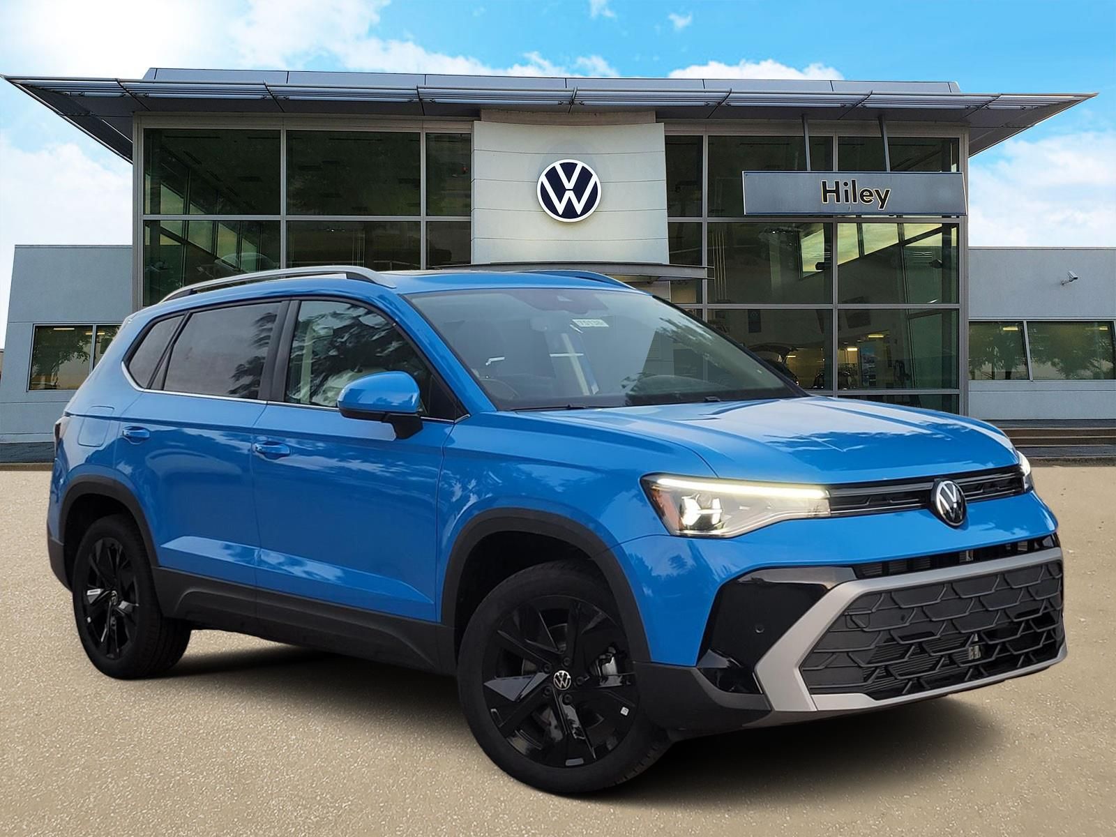 2025 Volkswagen Taos 1.5T SE's photo