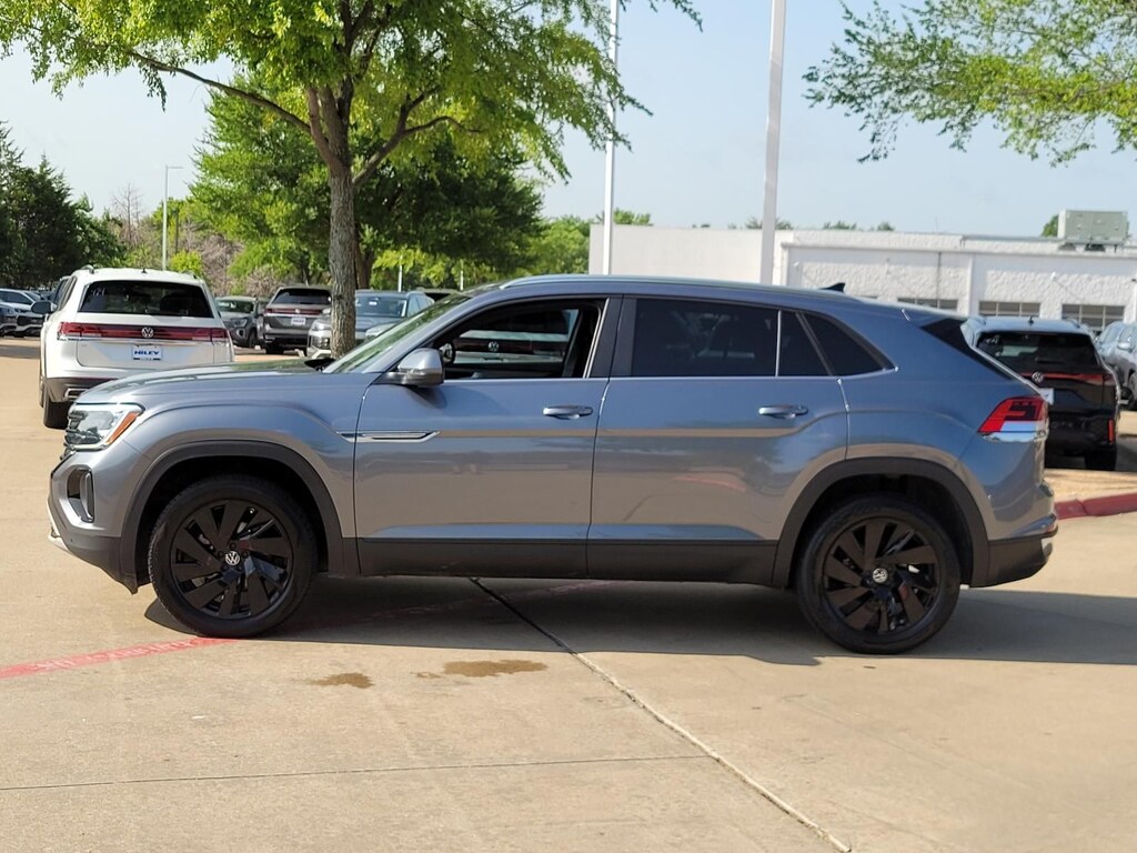 Used 2024 Volkswagen Atlas Cross Sport 2.0T SE w/Technology SUV