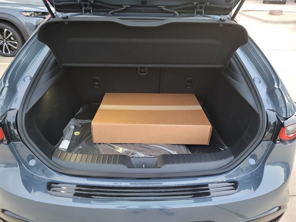 2025 Mazda Mazda3 Hatchback 2.5 s Carbon photo 4