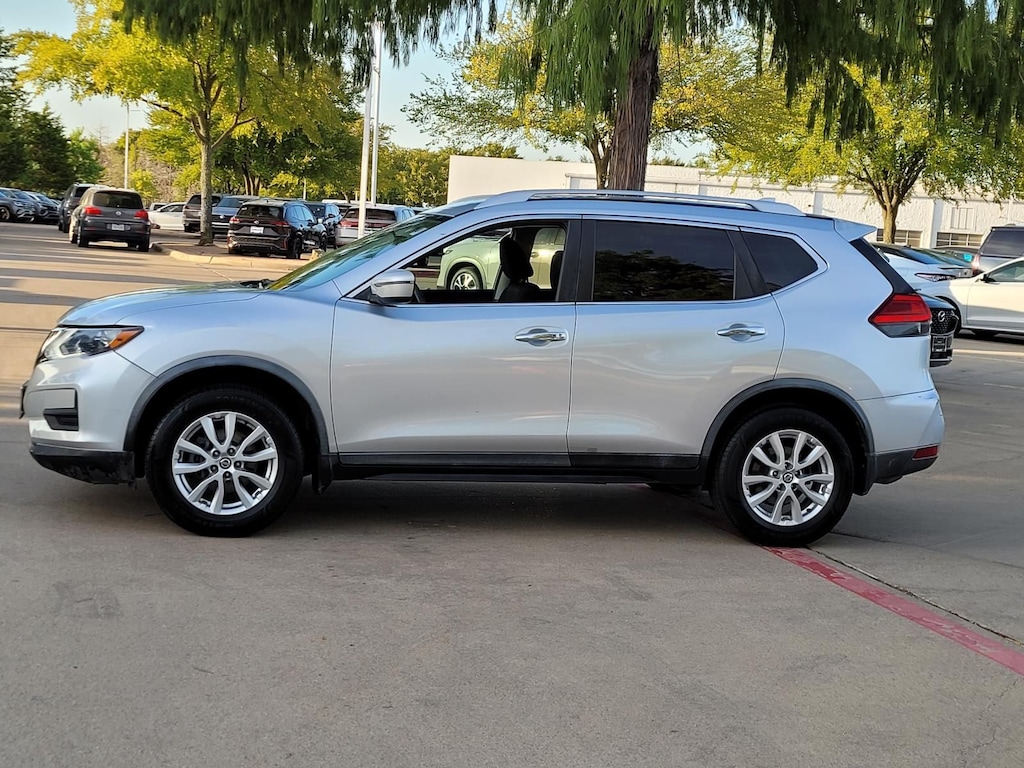 Used 2017 Nissan Rogue SV SUV